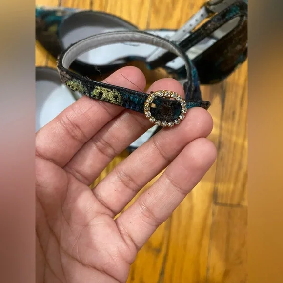 Vintage Marshall Fields heels - Picture 6 of 11